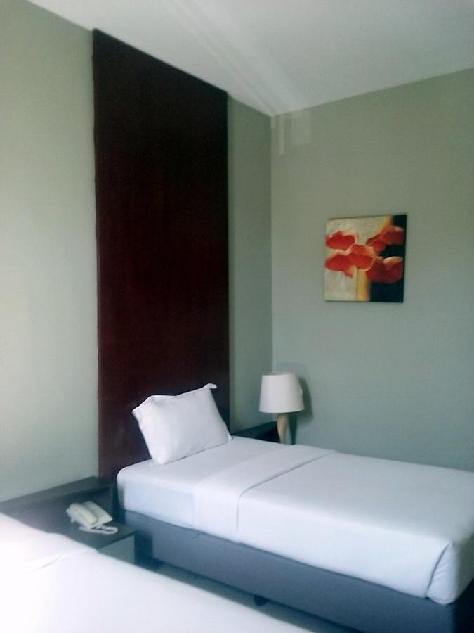 Ginasuite Kompleks27 Hotel Bandar Seri Begawan Exterior foto